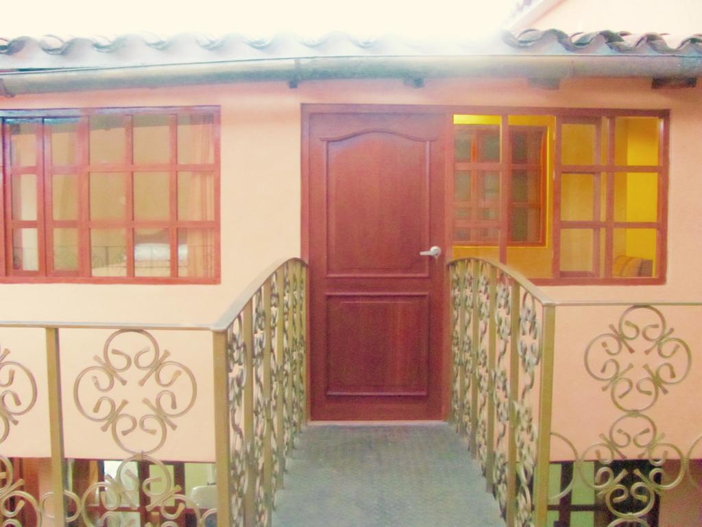 Kuska Hostal Cusco Exterior photo